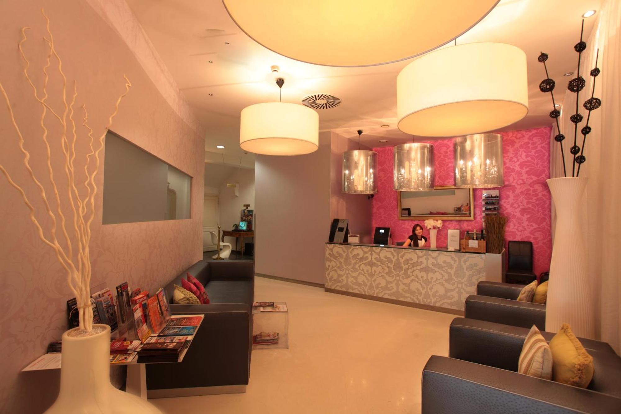 Friday Hotel Praha Bagian luar foto