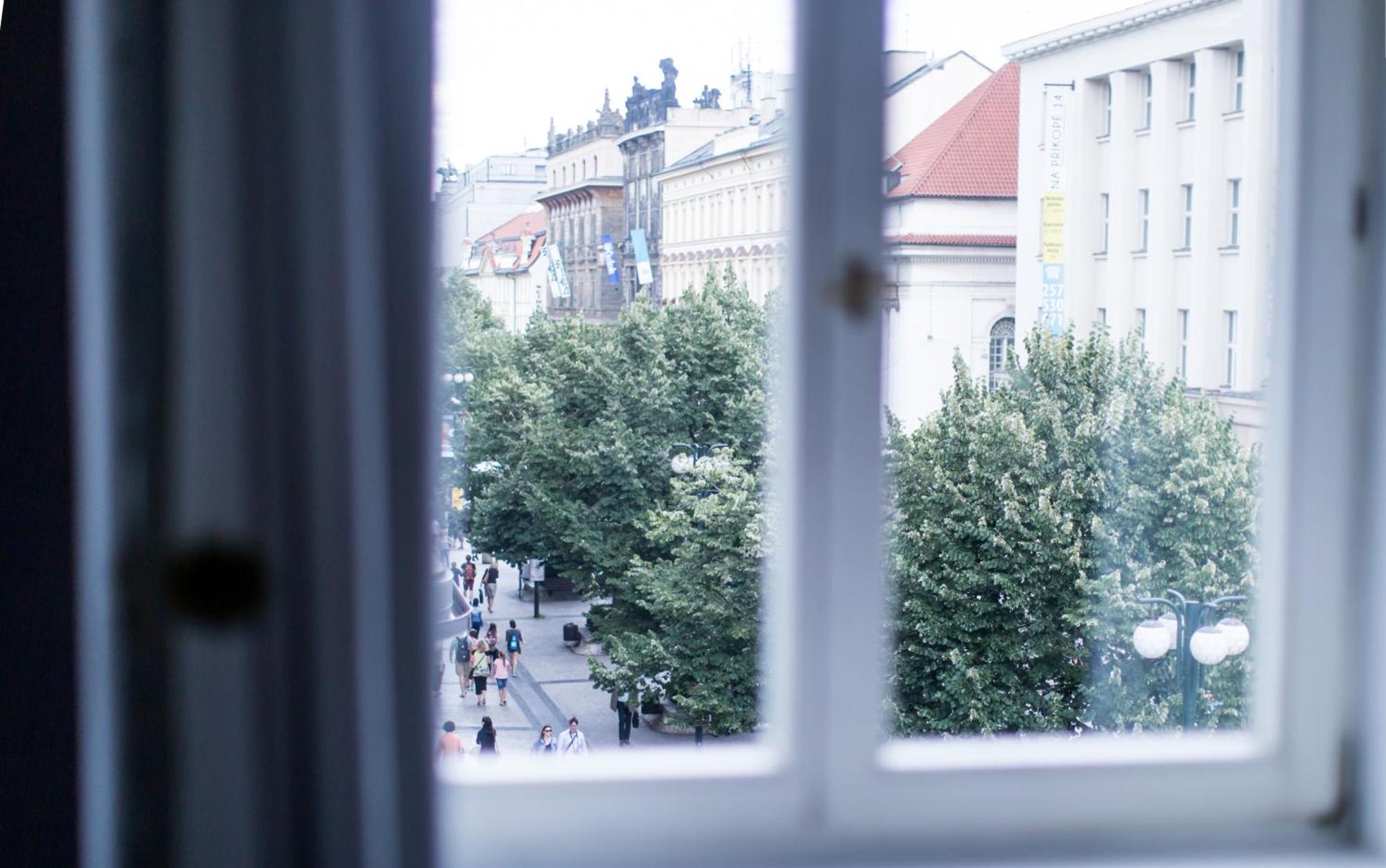 Friday Hotel Praha Bagian luar foto
