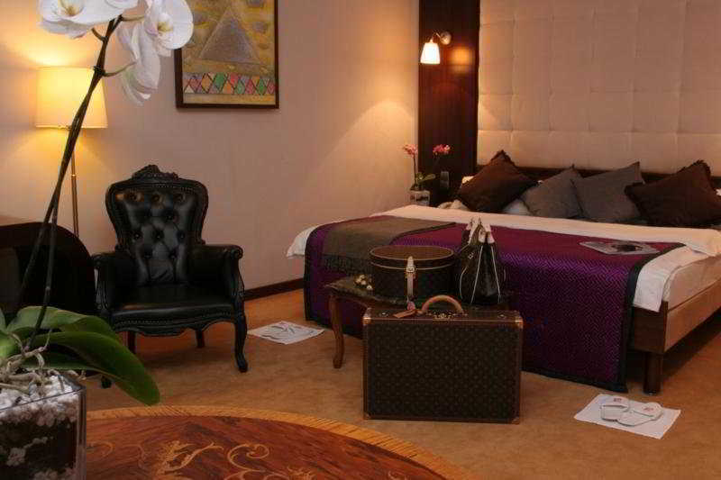 Friday Hotel Praha Bagian luar foto