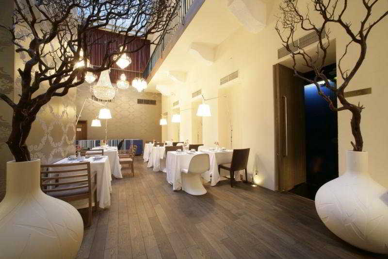 Friday Hotel Praha Bagian luar foto
