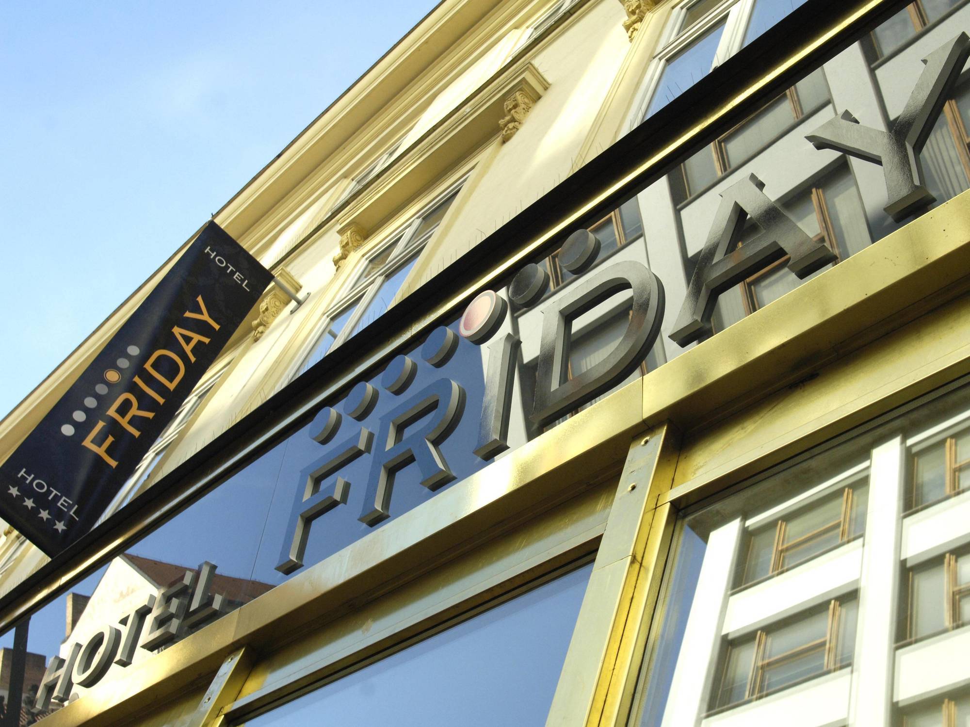 Friday Hotel Praha Bagian luar foto
