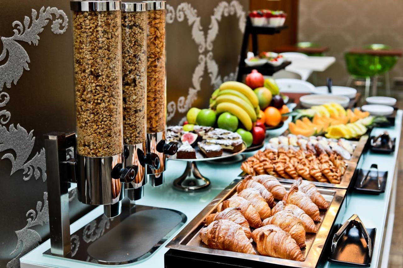 Friday Hotel Praha Bagian luar foto